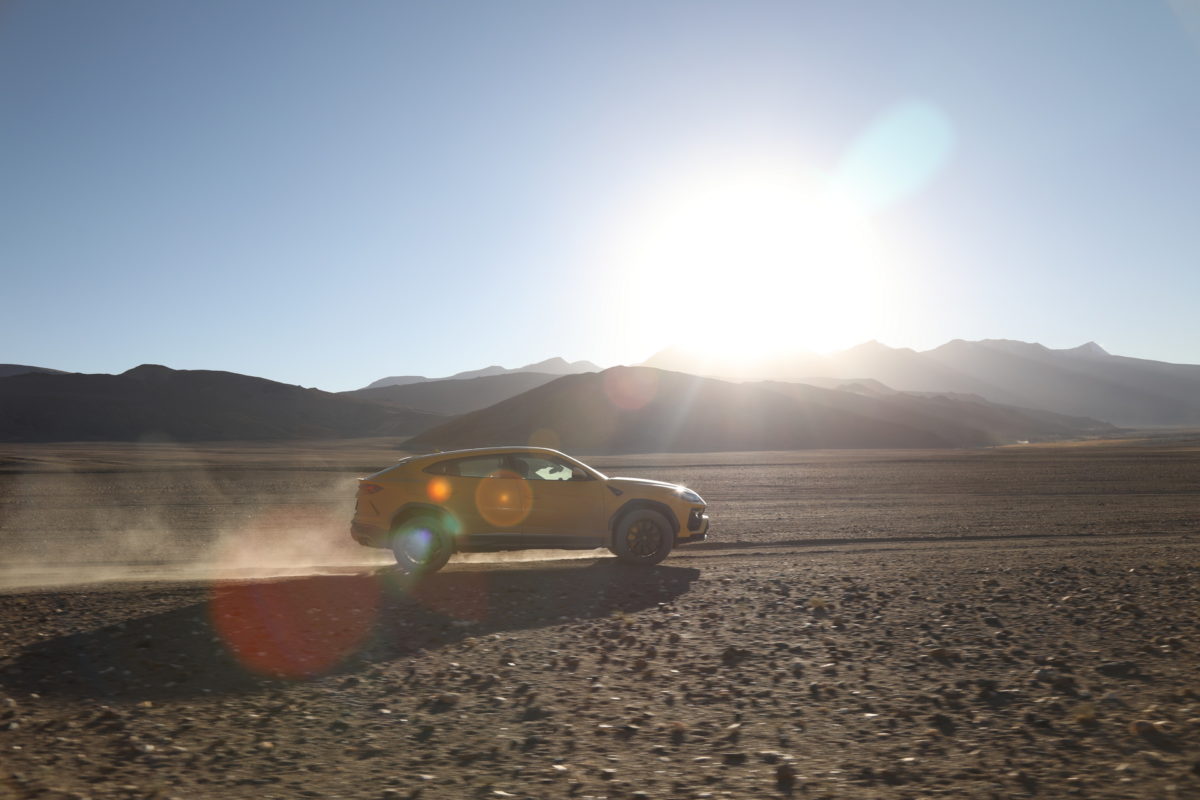 2021-Lamborghini-Urus-Umling-La-Pass-4