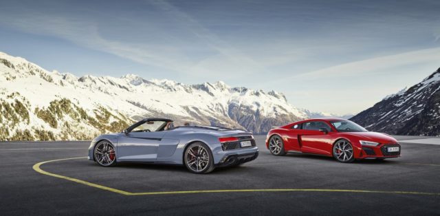 Audi_R8_Spyder_V10_performance_RWD-a-Audi_R8_Coupe_V10_performance_RWD