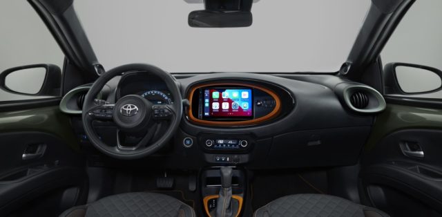 2021-toyota_aygo_x- (12)