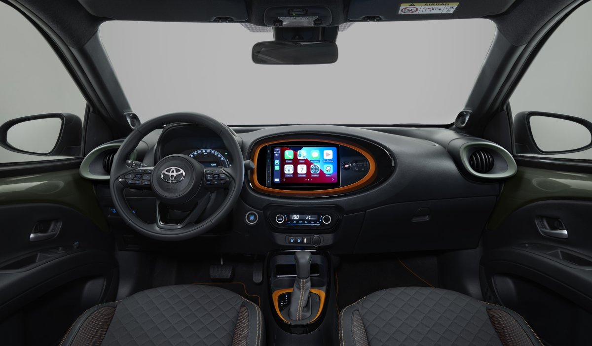 2021-toyota_aygo_x- (12)