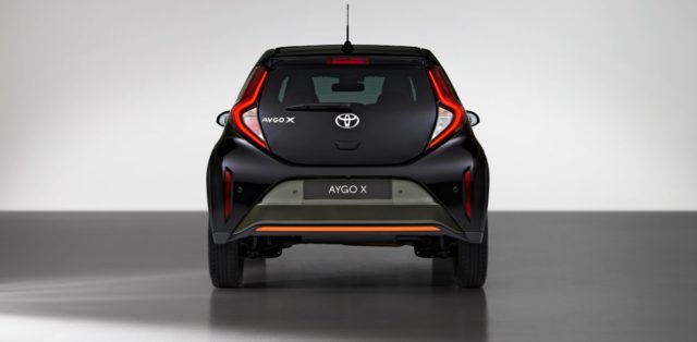 2021-toyota_aygo_x- (5)