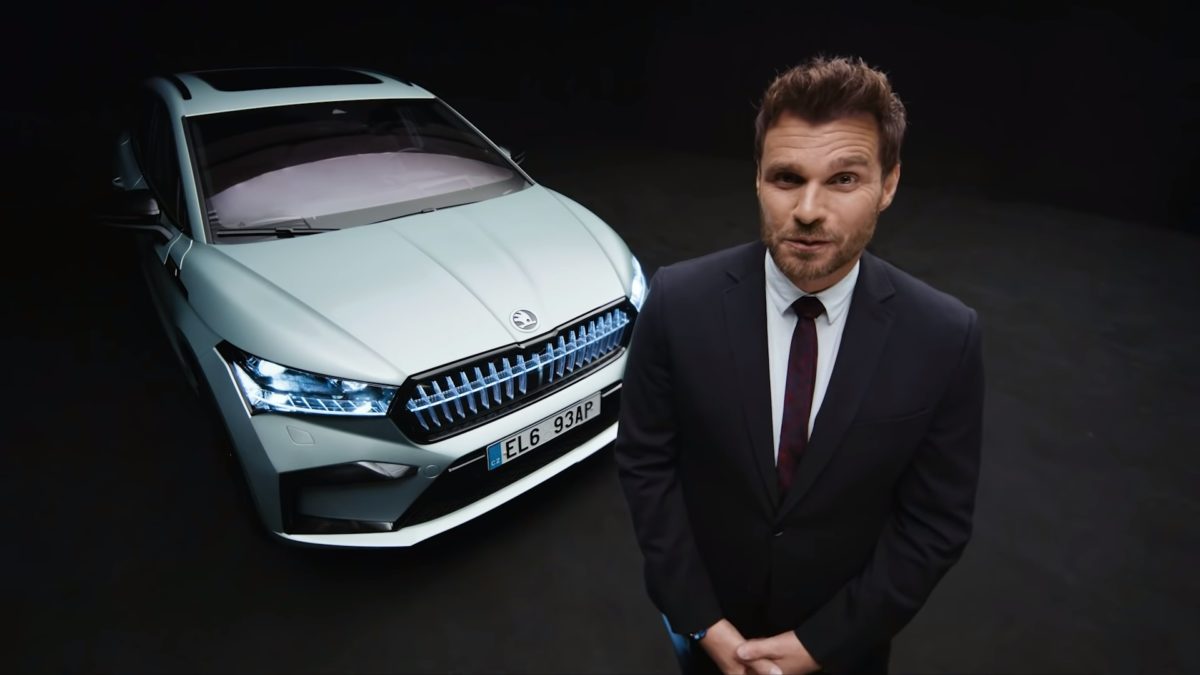 Škodovka pro propagaci elektromobility vytáhla pořádně silný hlas. Jak pracovat s elektromobilem vysvětluje Leoš Mareš