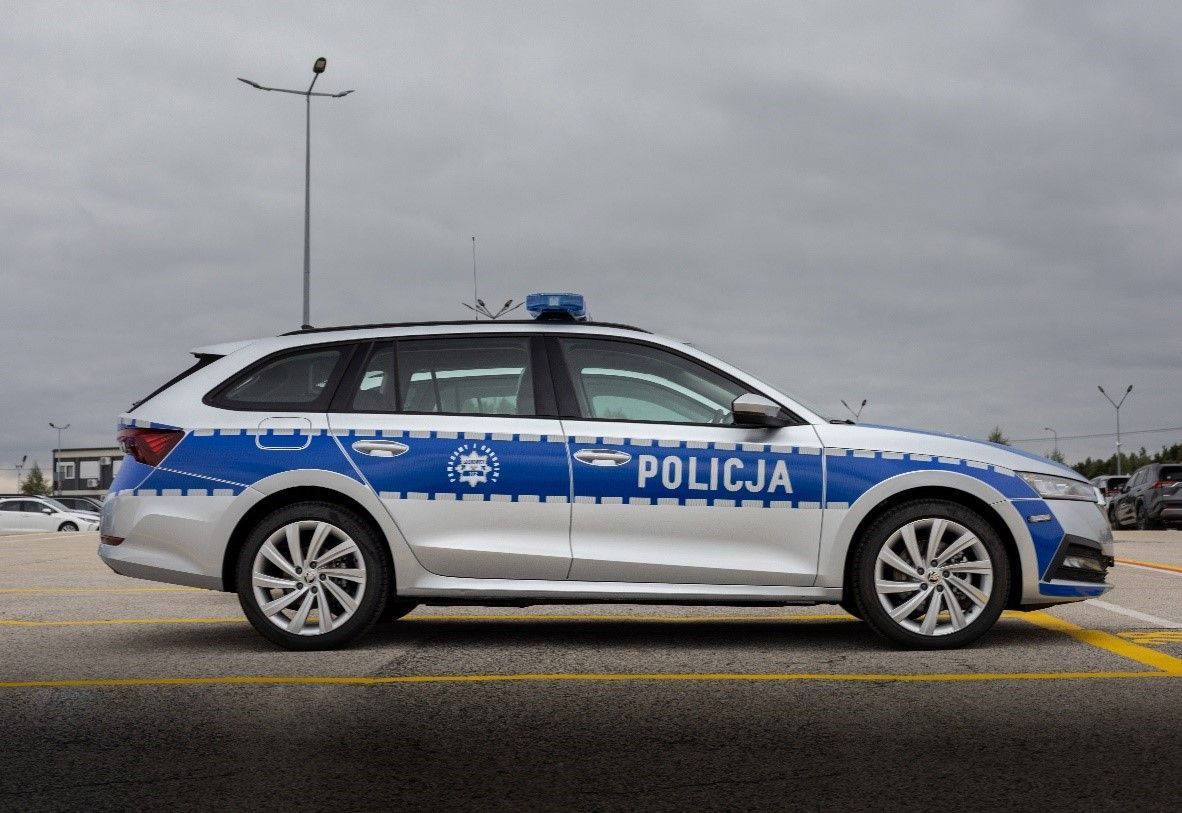 policie-polsko-skoda_octavia_iv_combi-2