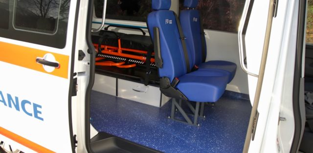 test-2021-volkswagen_transporter_t61-ambulance- (11)