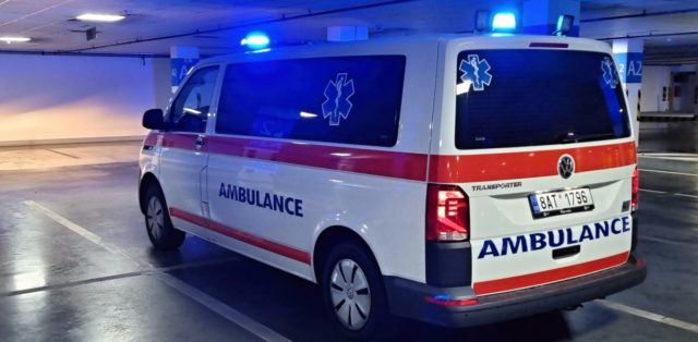 test-2021-volkswagen_transporter_t61-ambulance- (17)