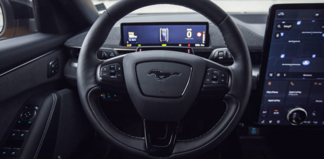 2021-Ford_Mustang_Mach-E_GT-prvni_jizda- (9)