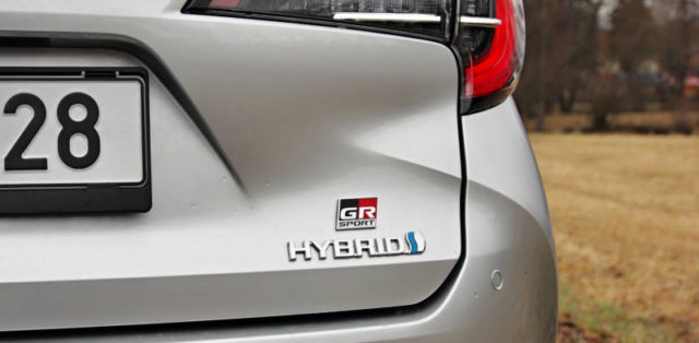 Test-2021-Toyota_Corolla_Touring_Sports_GR_Sport-Hybrid- (13)