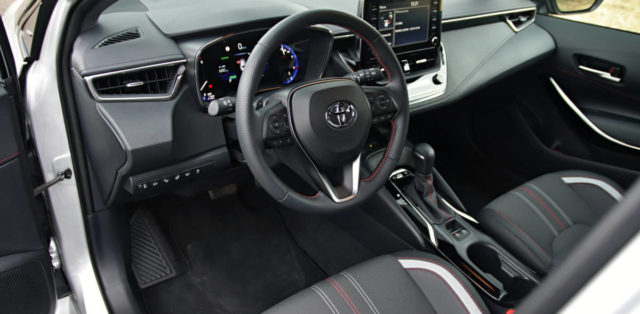 Test-2021-Toyota_Corolla_Touring_Sports_GR_Sport-Hybrid- (16)