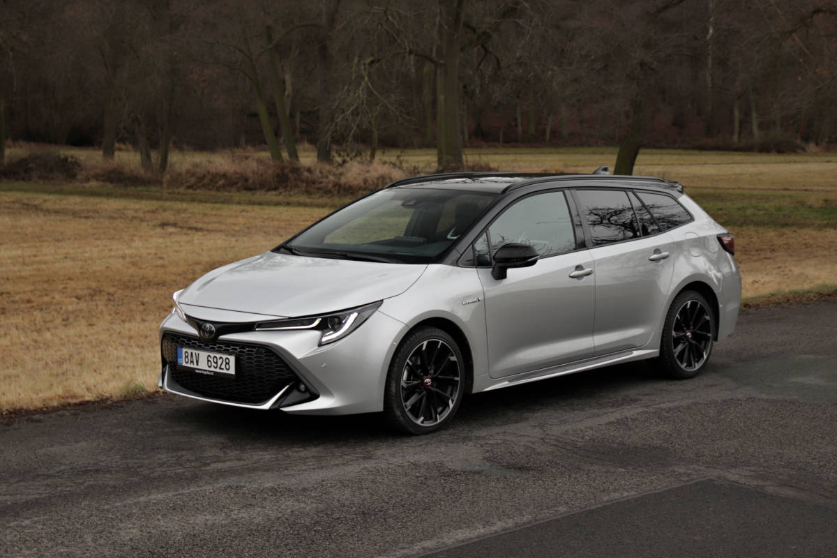 Test-2021-Toyota_Corolla_Touring_Sports_GR_Sport-Hybrid- (2)