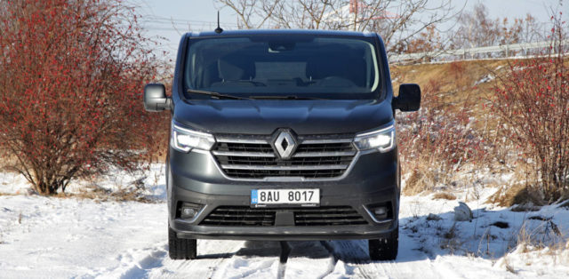 Test-2022-Renault_Trafic_Spaceclass-Blue_dCi_170-EDC- (1)