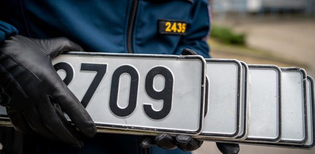 O registrační značky nebo rovnou o auto můžete přijít nejen za dluhy na pokutách. Důvodů je víc