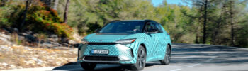 2022-Toyota_BZ4X-maskovana- (1)
