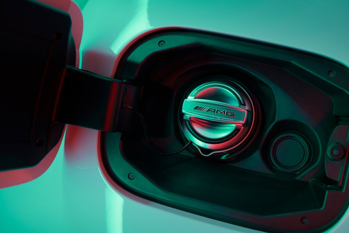 2022-Mercedes-AMG-A35-Edition-55-7