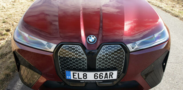 Test-2022-BMW_iX_xDrive40-elektromobil- (10)
