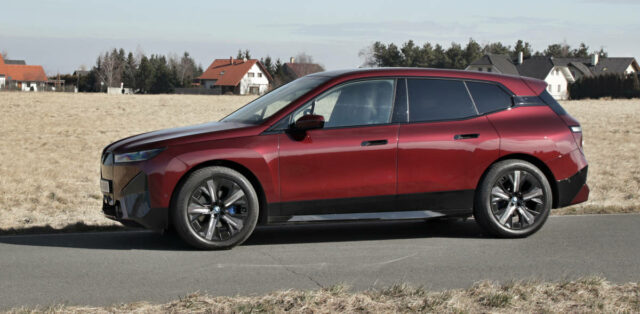 Test-2022-BMW_iX_xDrive40-elektromobil- (3)