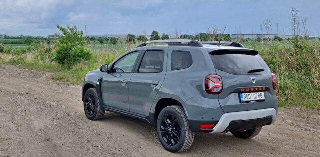 Test-2022-Dacia_Duster_Blue_dCi_115- (8)