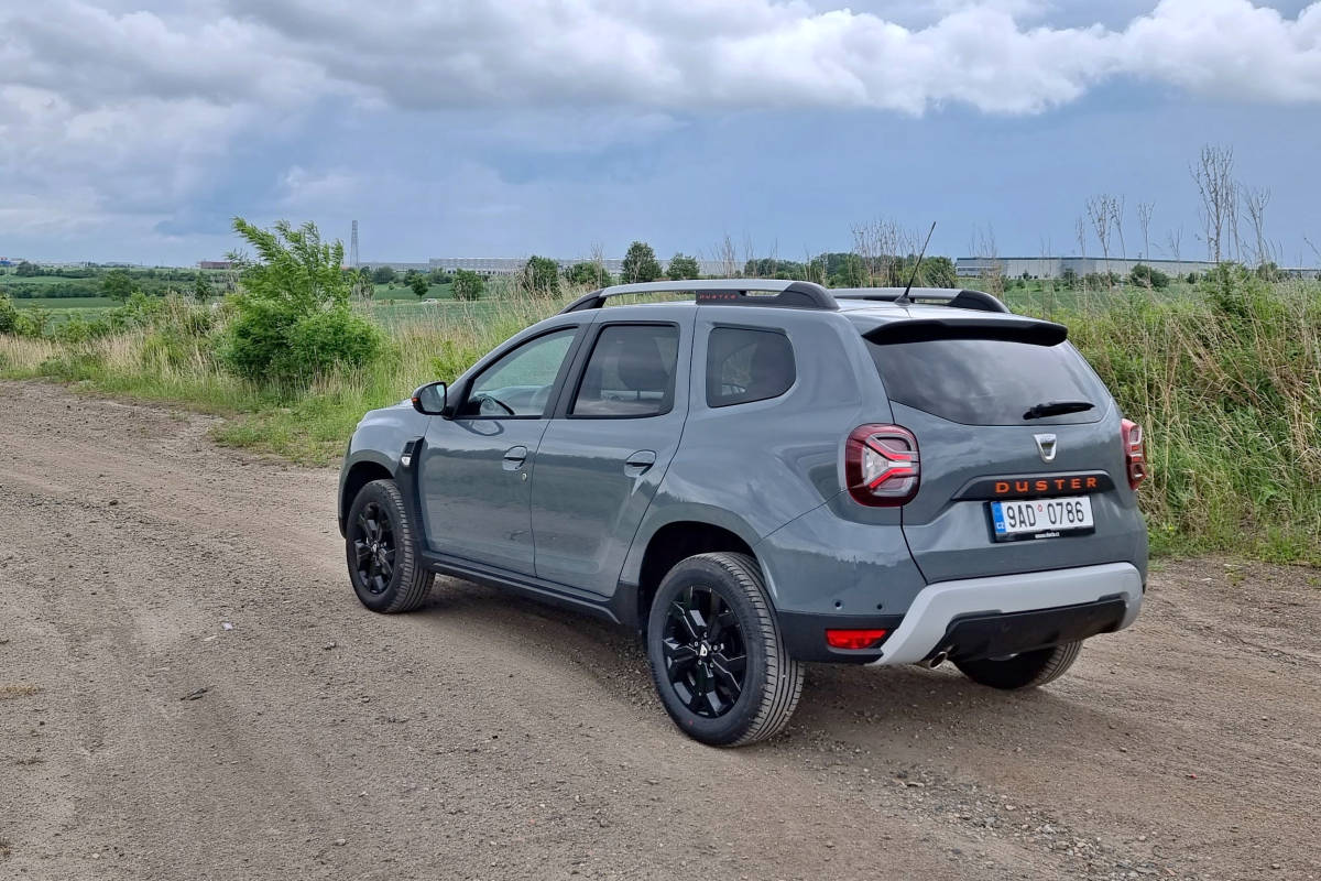 Test-2022-Dacia_Duster_Blue_dCi_115- (8)