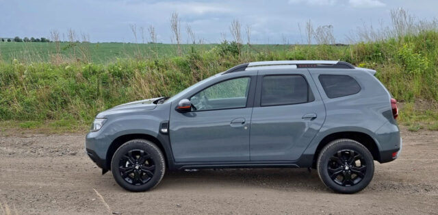Test-2022-Dacia_Duster_Blue_dCi_115- (9)