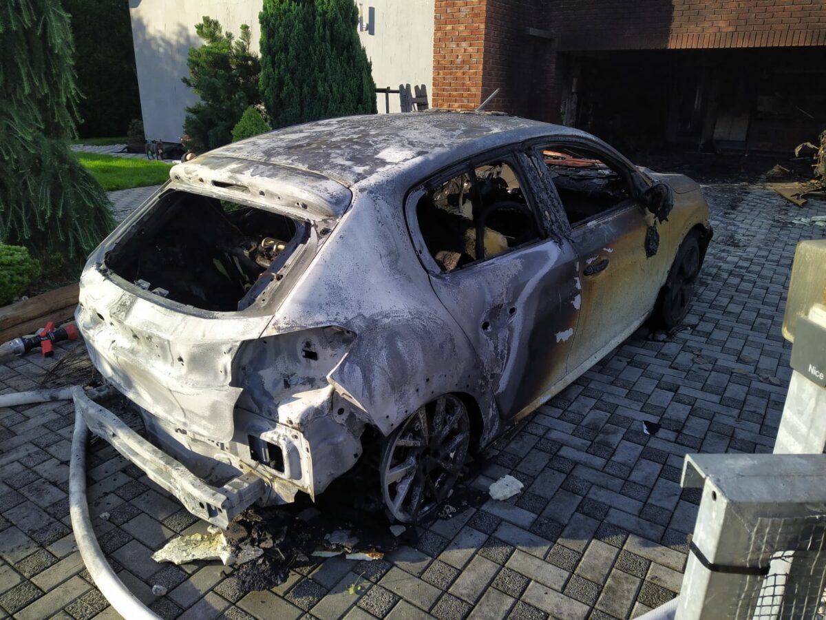 pozar-elektromobil-2