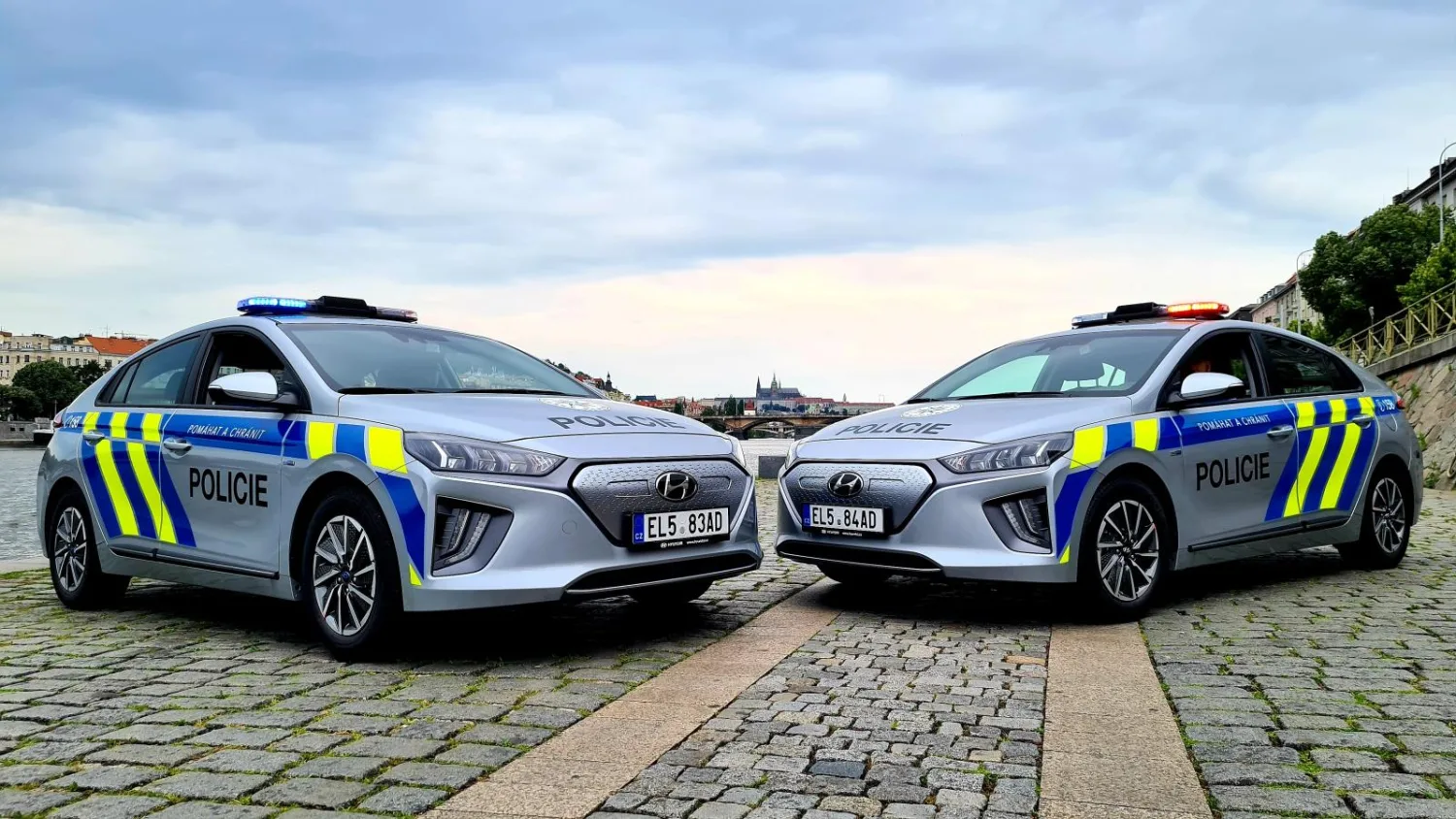 hyundai_ioniq-electric-policie-1