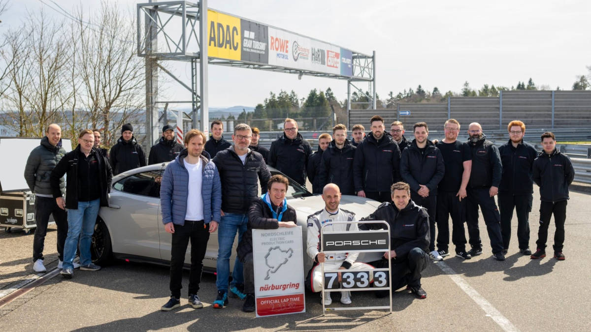 2023-Porsche_Taycan-rekord_na_okruhu_Nurburgring