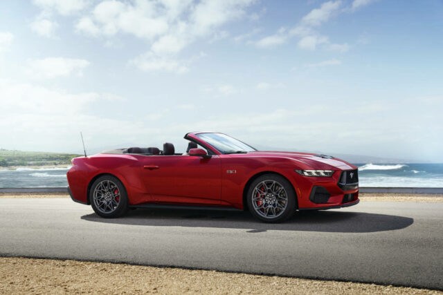 Ford Mustang Convertible sedmé generace