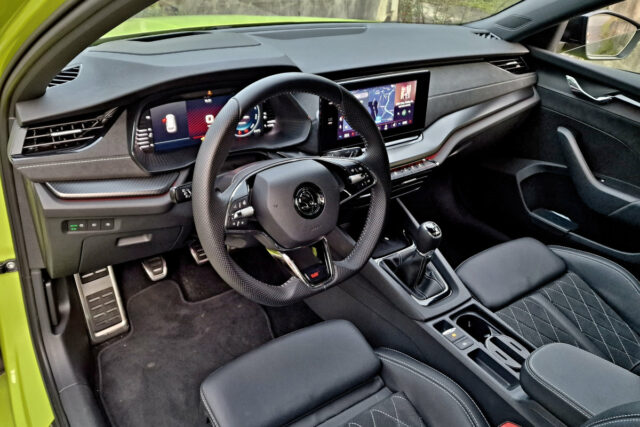 Škoda Octavia Combi RS (2022)