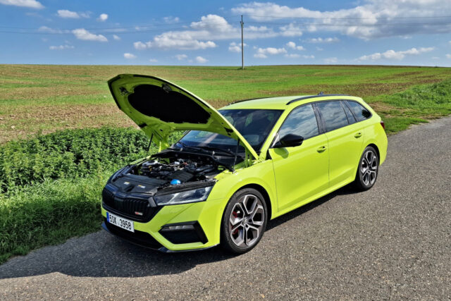 Škoda Octavia Combi RS (2022)