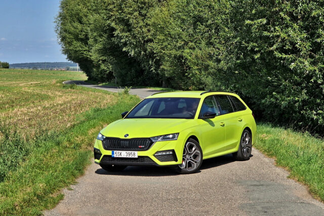 Škoda Octavia Combi RS (2022)