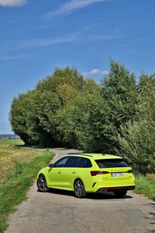 Škoda Octavia Combi RS (2022)