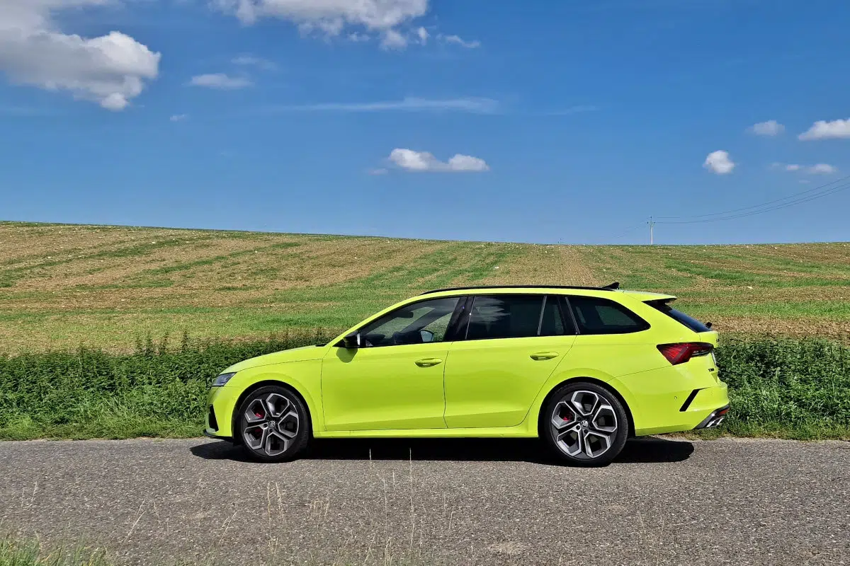 Škoda Octavia Combi RS (2022)