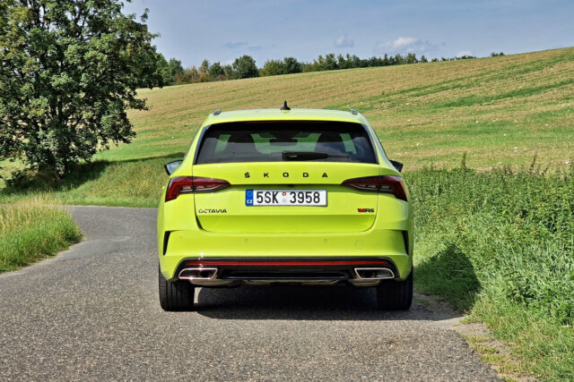 Škoda Octavia Combi RS (2022)