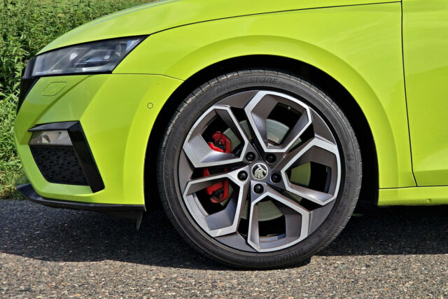 Škoda Octavia Combi RS (2022)