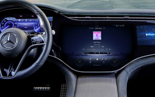 Apple_Music-a-Mercedes-Benz-Spatial_Audio