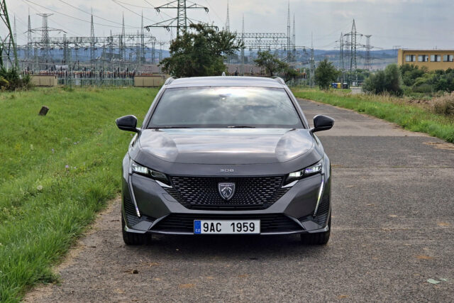 Test Peugeot 308 SW GT 1.2 PureTech 130 EAT8 (2022)
