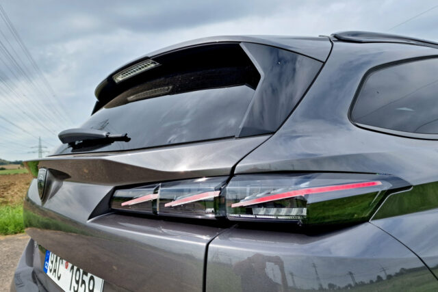 Test Peugeot 308 SW GT 1.2 PureTech 130 EAT8 (2022)