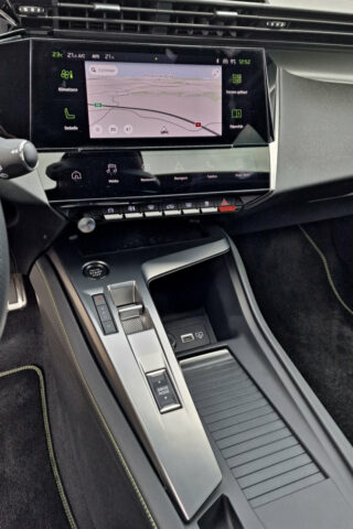 Test Peugeot 308 SW GT 1.2 PureTech 130 EAT8 (2022)