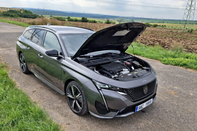 Test Peugeot 308 SW GT 1.2 PureTech 130 EAT8 (2022)