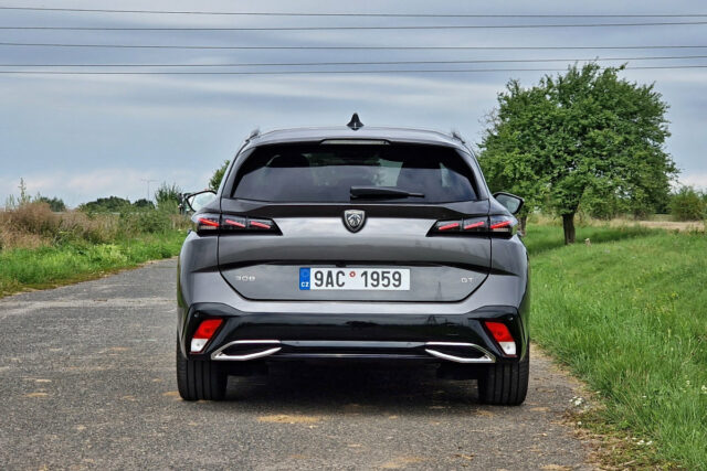 Test Peugeot 308 SW GT 1.2 PureTech 130 EAT8 (2022)