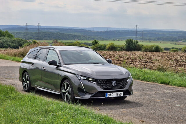 Test Peugeot 308 SW GT 1.2 PureTech 130 EAT8 (2022)