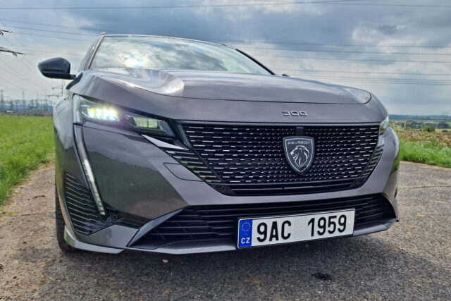 Test Peugeot 308 SW GT 1.2 PureTech 130 EAT8 (2022)
