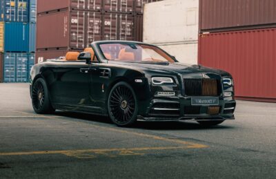 Mansory si vzal do parády Rolls-Royce Dawn. Temně černou karoserii rozbil svítivě oranžovým interiérem