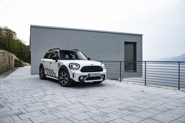 MINI Cooper SE Countryman ALL4 edice Untamed
