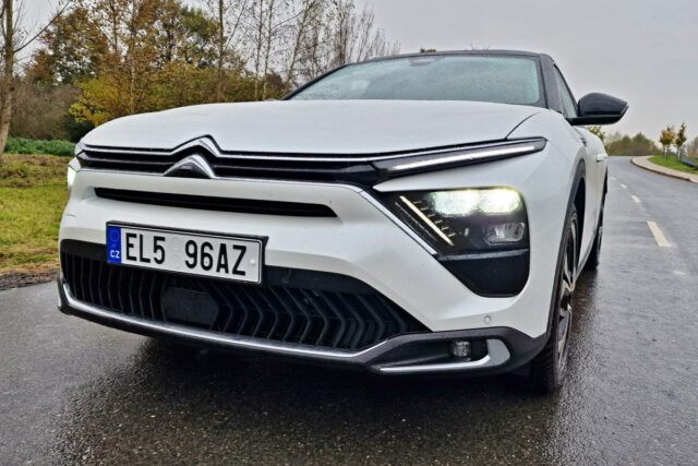 Test Citroën C5 X PLUG-IN HYBRID 225 ë-EAT8 (2022)