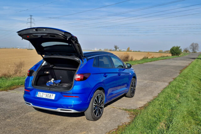 Test Opel Grandland PHEV 300 k 4×4 8AT | plug-in hybrid (2022)