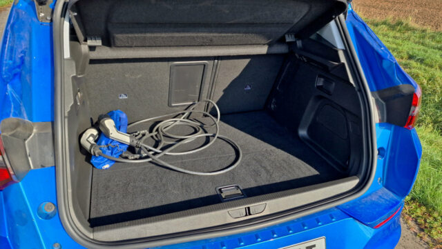 Test Opel Grandland PHEV 300 k 4×4 8AT | plug-in hybrid (2022)