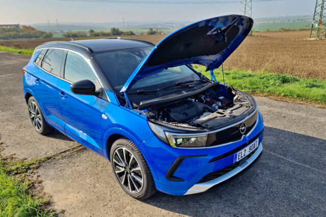 Test Opel Grandland PHEV 300 k 4×4 8AT | plug-in hybrid (2022)
