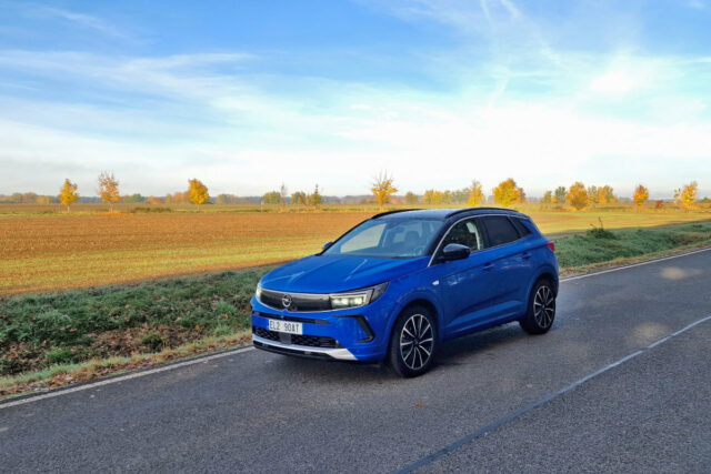 Test Opel Grandland PHEV 300 k 4×4 8AT | plug-in hybrid (2022)