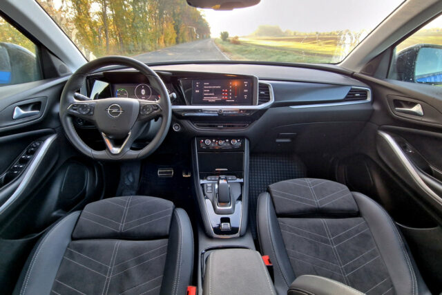 Test Opel Grandland PHEV 300 k 4×4 8AT | plug-in hybrid (2022)