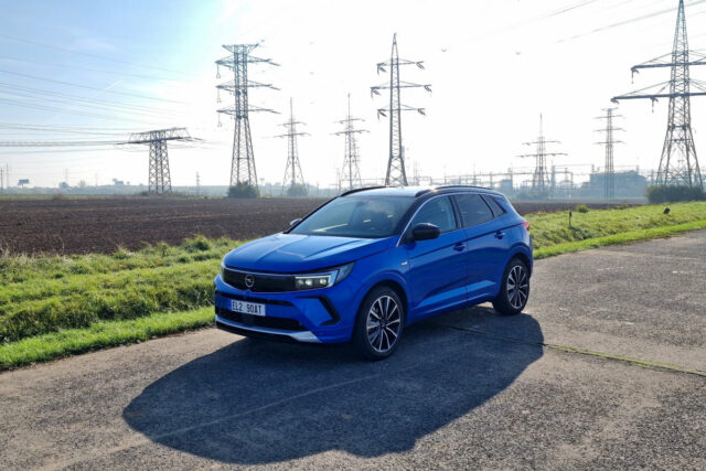 Test Opel Grandland PHEV 300 k 4×4 8AT | plug-in hybrid (2022)